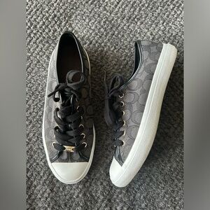 💜 Coach Sneakers - Size 7